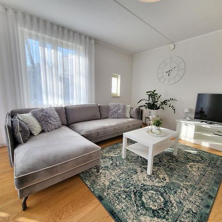 City Center Bright Home 塔林 外观 照片