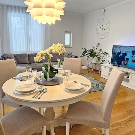 City Center Bright Home 塔林 外观 照片
