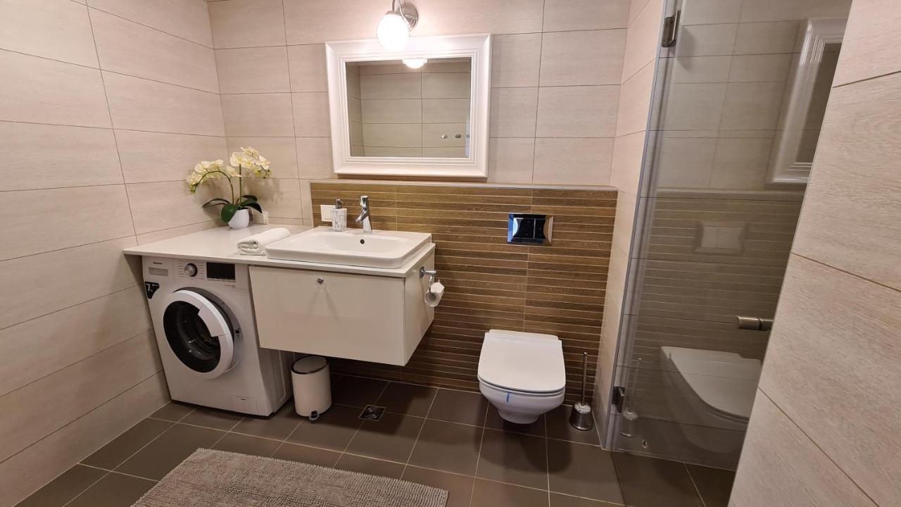 City Center Bright Home 塔林 外观 照片