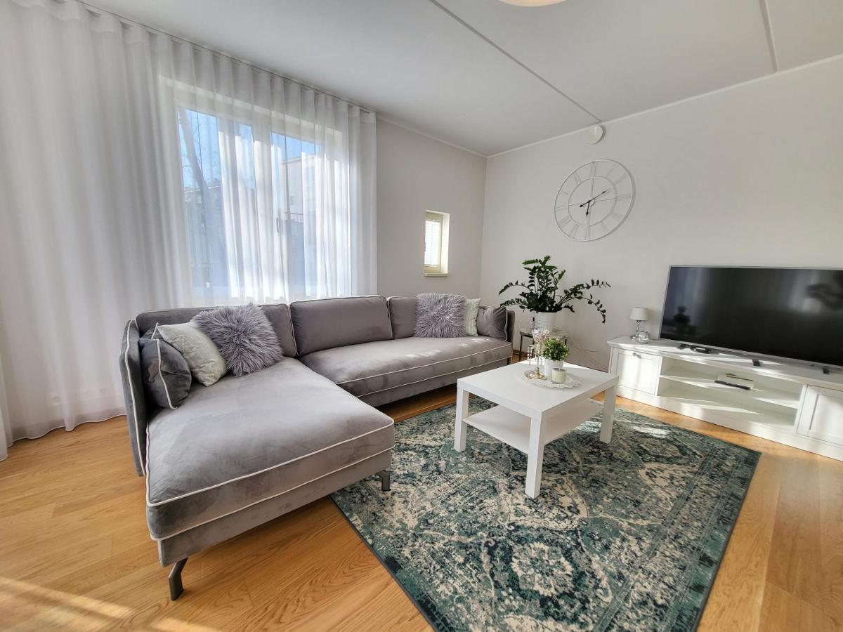 City Center Bright Home 塔林 外观 照片