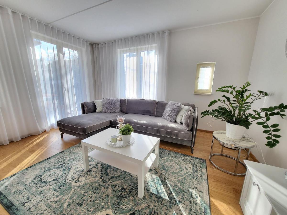 City Center Bright Home 塔林 外观 照片