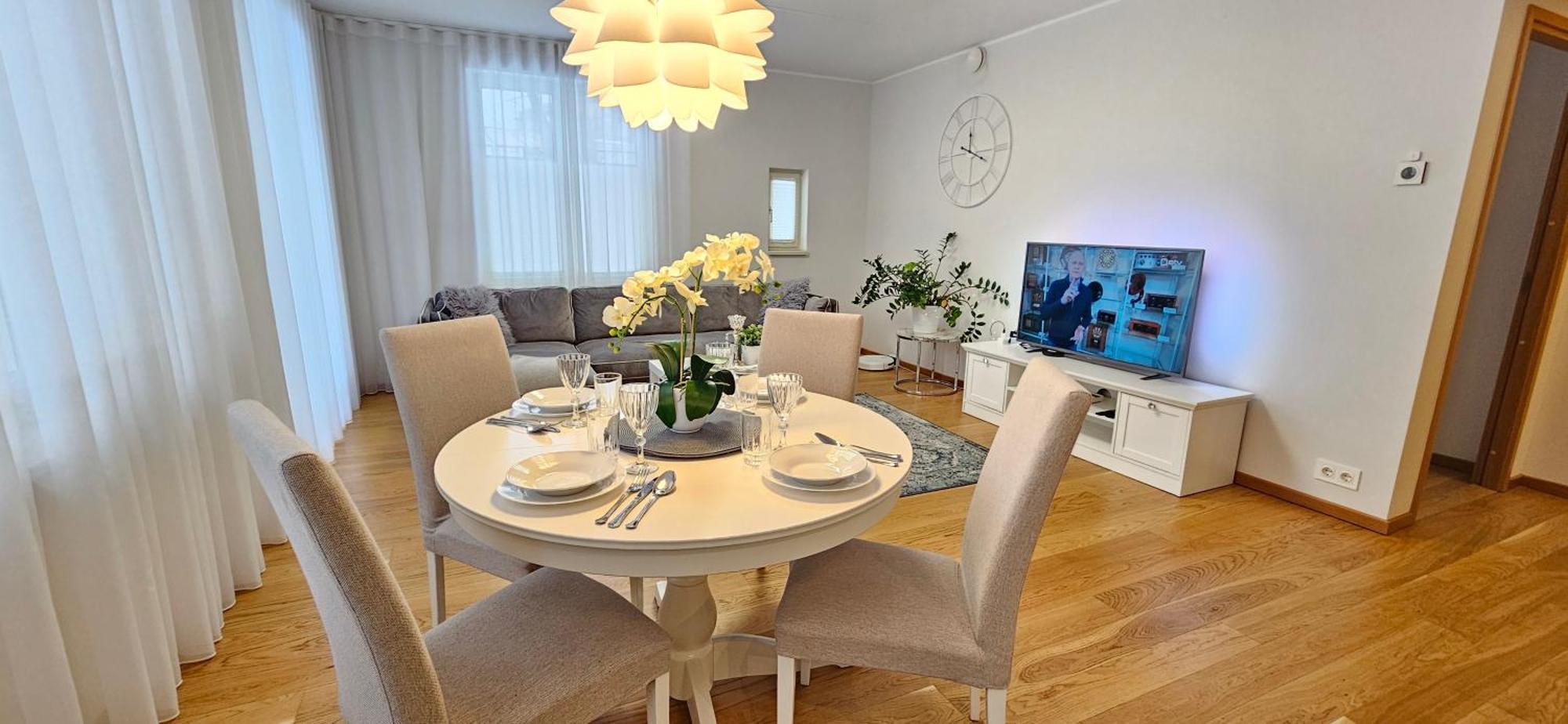City Center Bright Home 塔林 外观 照片