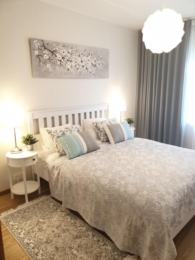 City Center Bright Home 塔林 外观 照片